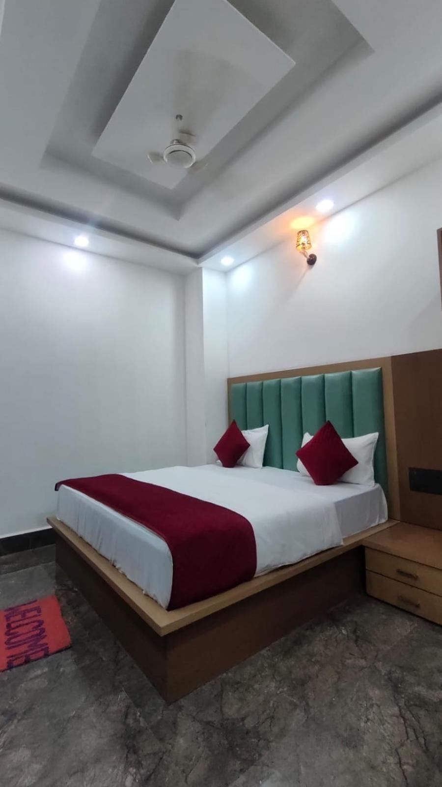 Hotel Golden Door Mathura Kültér fotó